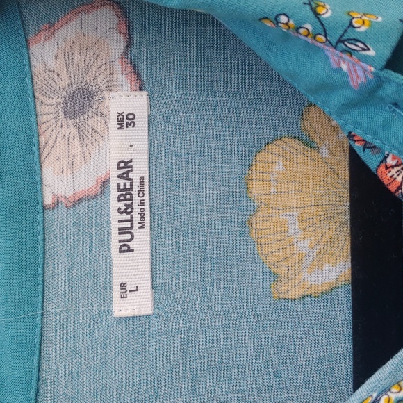 Pull&Bear | Floral Crop Button Down Top - Picture 9 of 12
